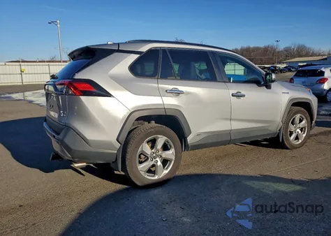 2019 Toyota Rav4 Limited z USA, uszkodzony, nr VIN 2T3DWRFV1KW030758